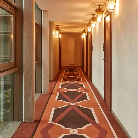 Hotel Mondrian Les Carmes 5*