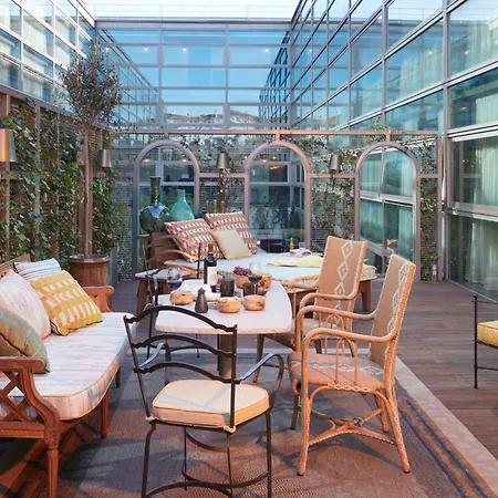 ホテル Mondrian Les Carmes 5*