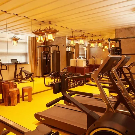 Mondrian Les Carmes 5* ボルドー