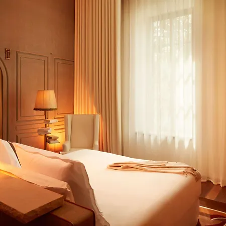 Szálloda Mondrian Les Carmes 5*