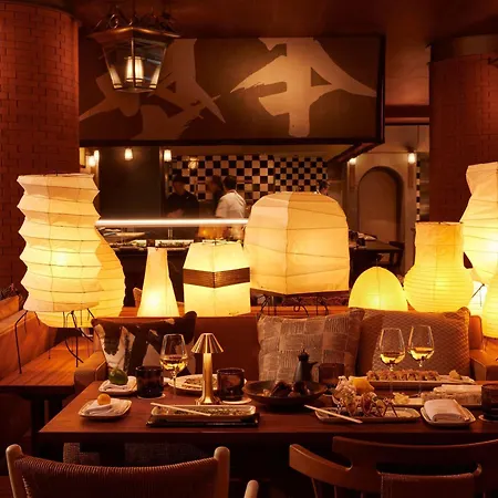 Szálloda Mondrian Les Carmes 5*