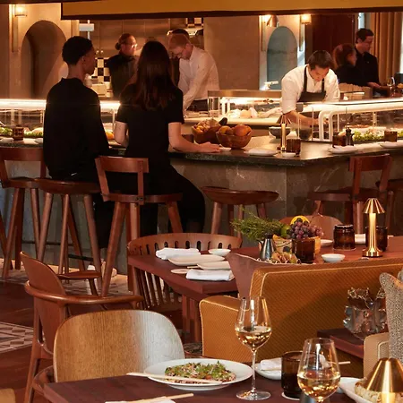Mondrian Les Carmes 5* Bordeaux